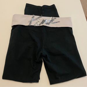 Victoria’s Secret Pink Yoga Pant Black and White sequins Size Medium